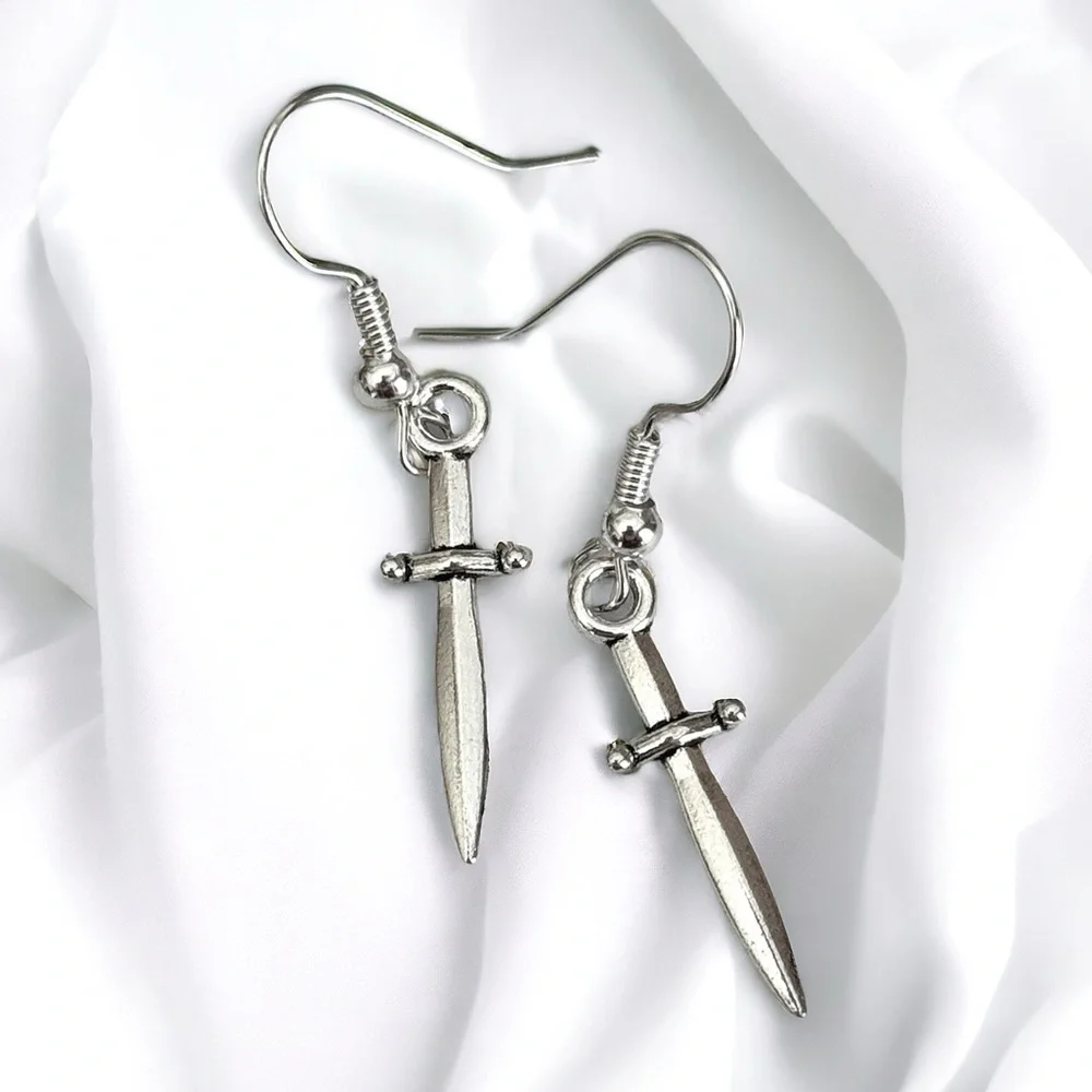 5 For $25💫Silver Dagger Dangles Earrings